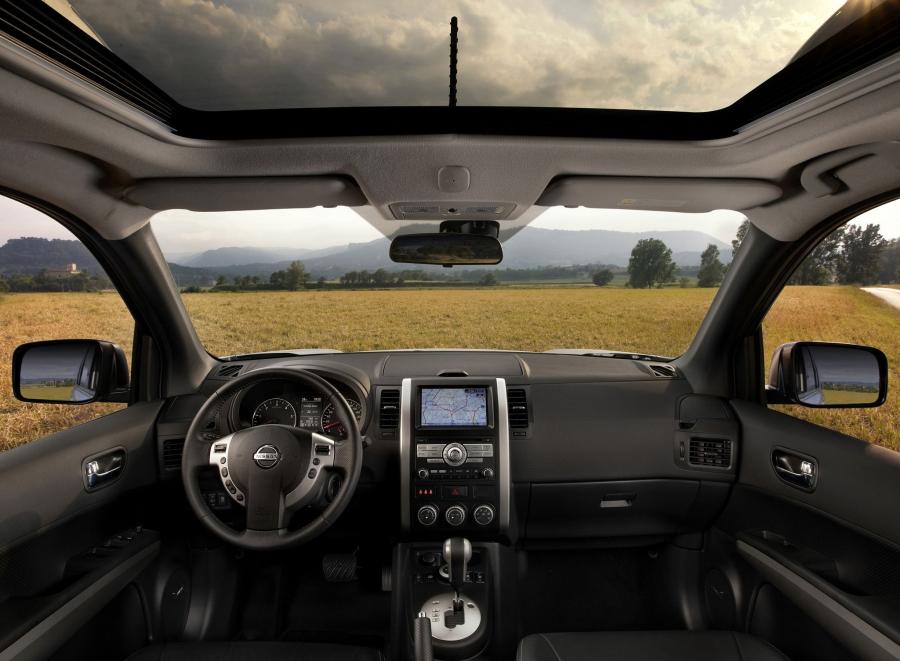  Nissan X-Trail 2010 года  (фото 3 из 7)